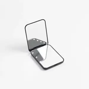 Ogledalo Smile LED Aku Usb C dimmable preklopno 9 x 7 cm - Crno (X)